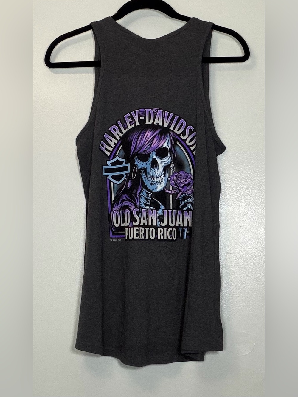 🆕 Harley-Davidson Women's Dark Gray Tank with Purple Text & Rose - Picture 2 of 8